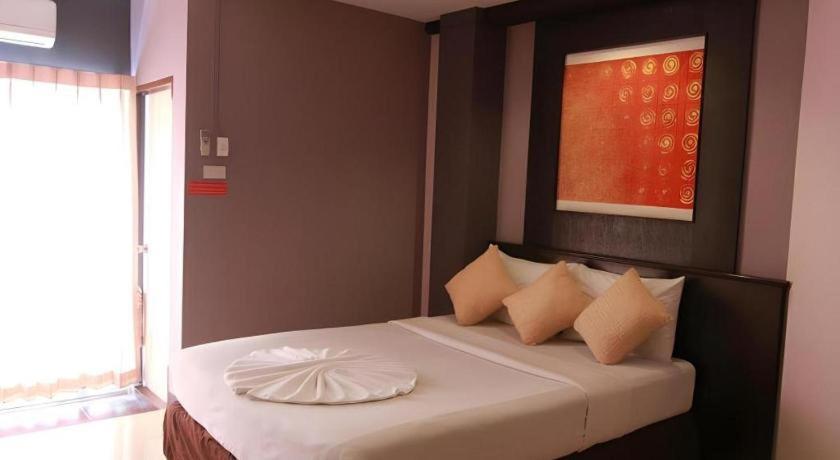 Grand Pinnacle Hotel 3*